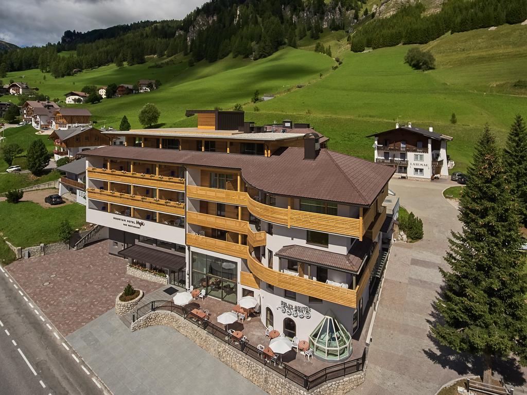 Mountain Hotel Mezdi Colfosco Exterior foto