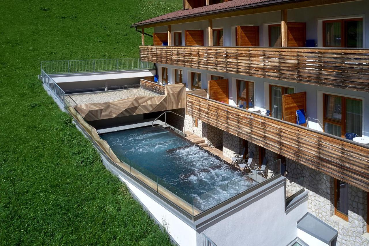 Mountain Hotel Mezdi Colfosco Exterior foto